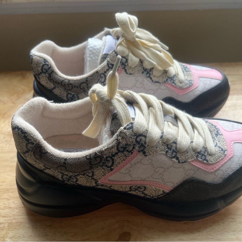 Gucci Rython Sneaker - Picture 3 of 6